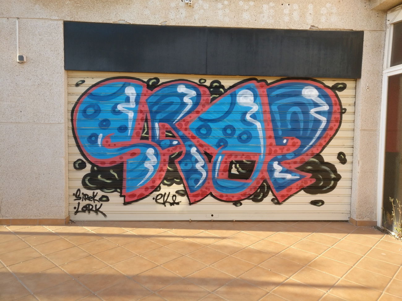 Graffiti Bombing in Altea - Photo by Pentabarf - altea, spain (2017)