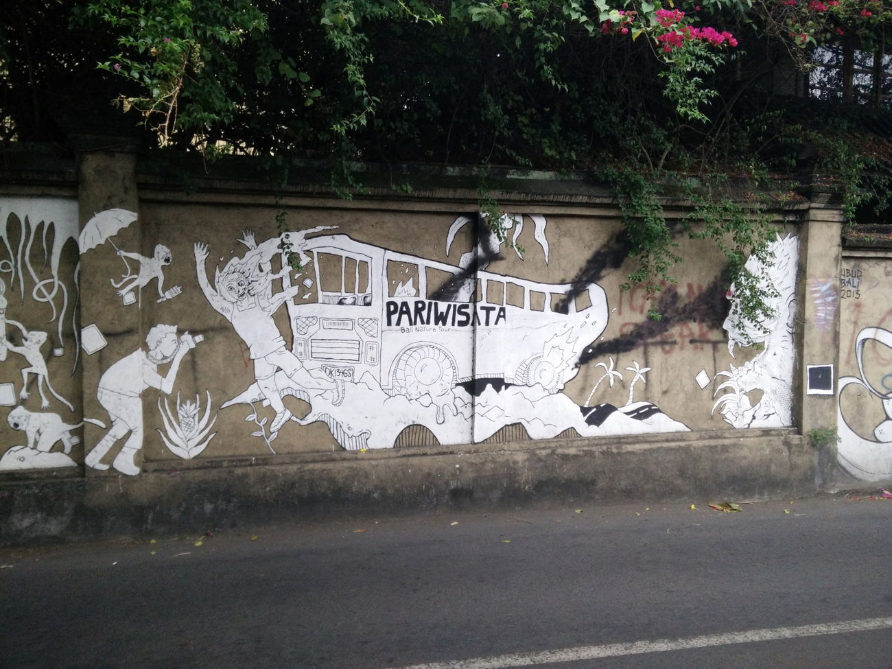 Graffiti Street Art in Indonesia - Photo by Pentabarf - indonesia, indonesien, ubud