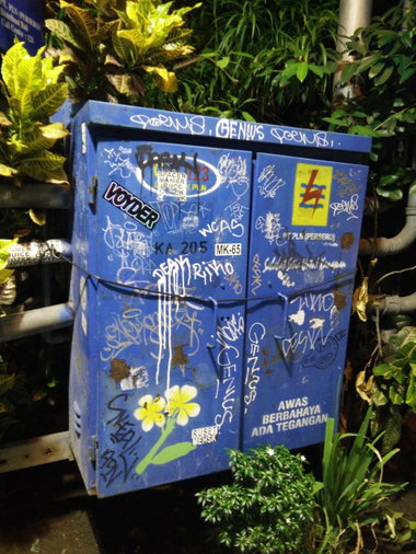 Graffiti in Kutabali - Photo by Pentabarf - indonesia, indonesien, kutabali