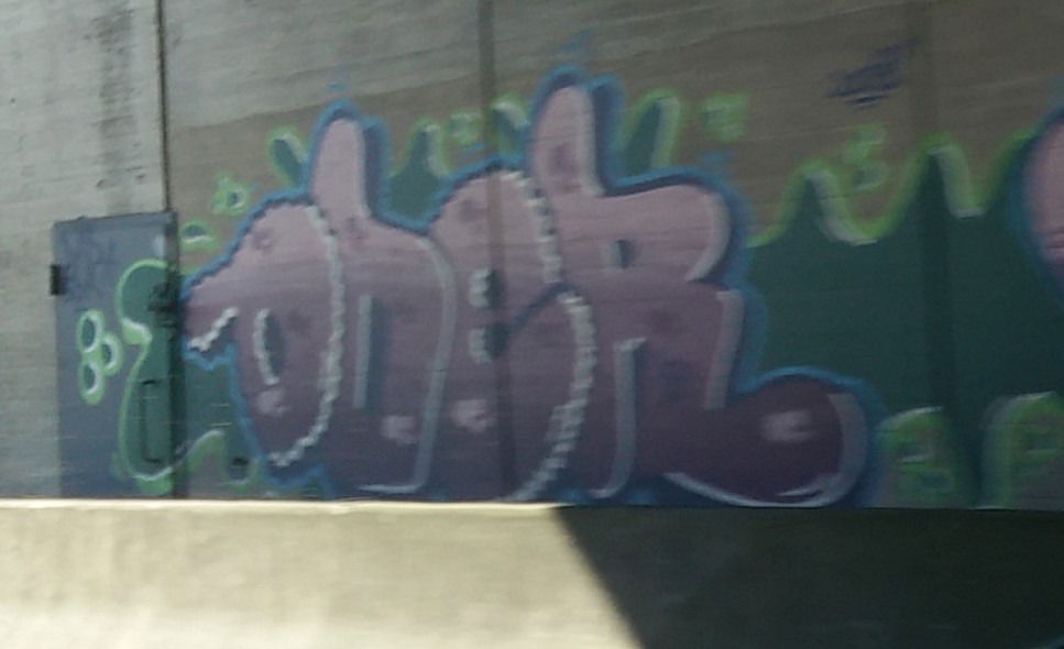 Graffiti Bombing in Essen - Photo by Pentabarf - A3, Essen, oder