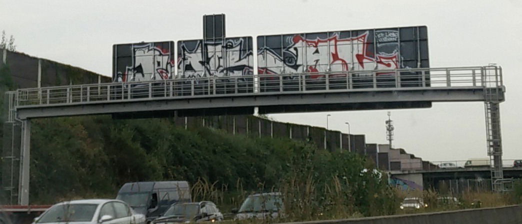 Graffiti Bombing in Köln - Photo by Pentabarf - A3, cgn, cologne