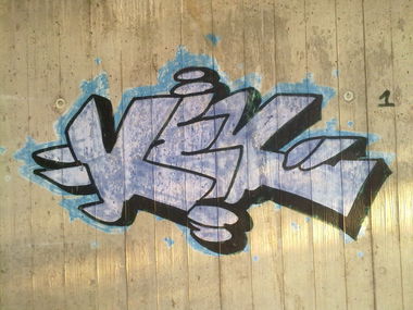 Graffiti Bombing in Deutschland - Photo by Pentabarf - A1, eifel, mechernich