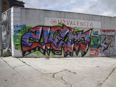 Graffiti Wall in Dublin - Photo by Pentabarf - irland, ireland, dublin