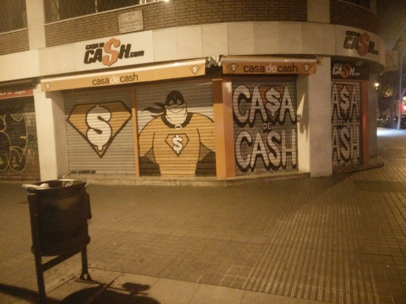 Graffiti Bombing in Barcelona - Photo by Pentabarf - barcelona, spain, character