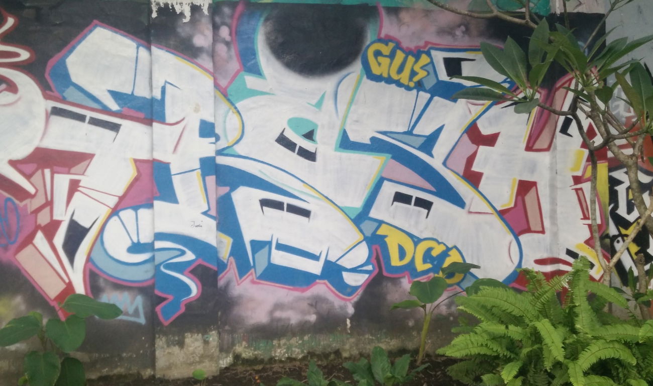 Graffiti Wall in Indonesia - Photo by Pentabarf - indonesia, indonesien, yogyakarta