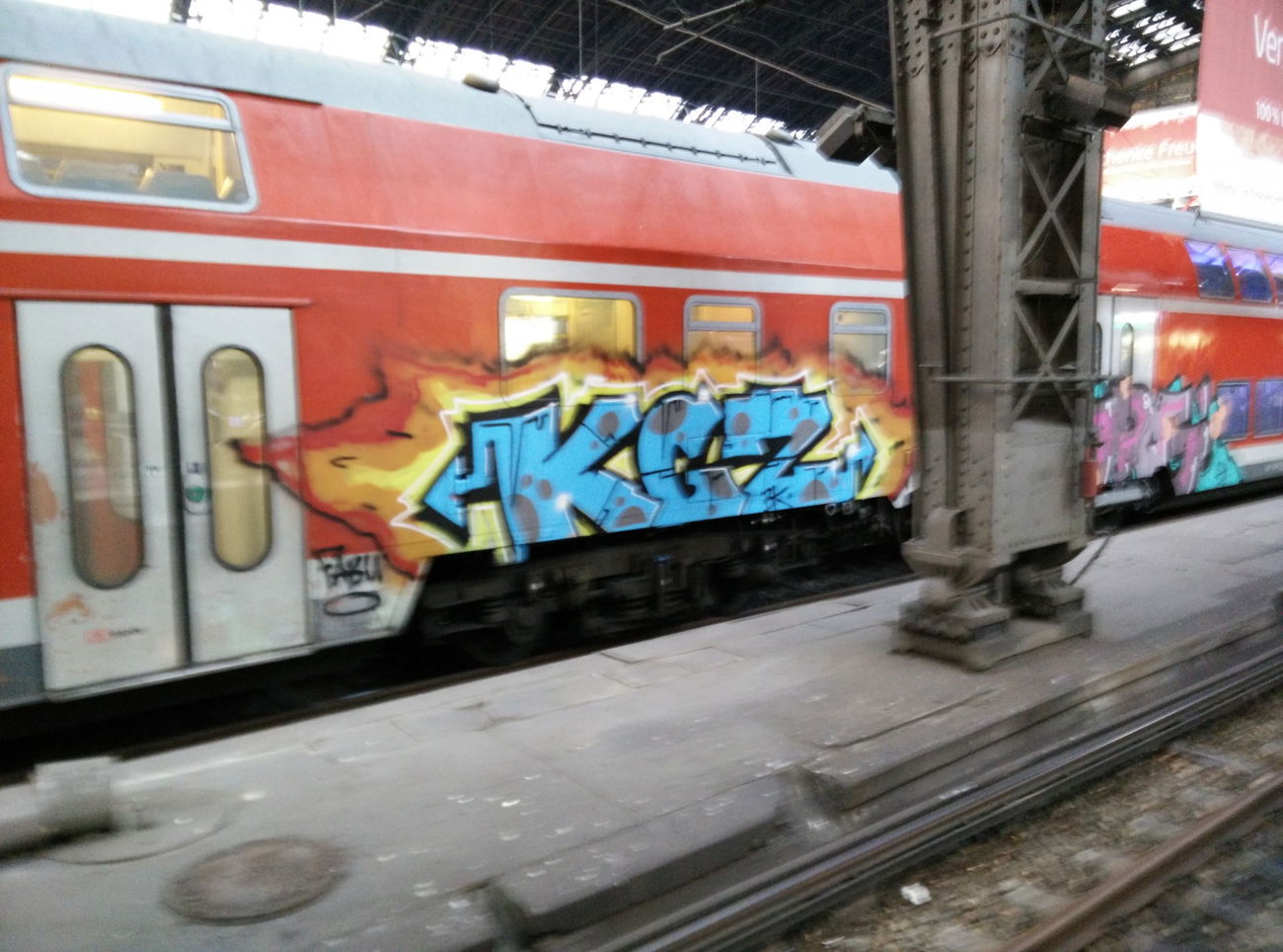 Graffiti Train - Photo by Pentabarf - KGZ, FABU, Hamburg (2015)