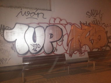 Graffiti Bombing in Barcelona - Photo by Pentabarf - 1up, vmd, barcelona (2016)