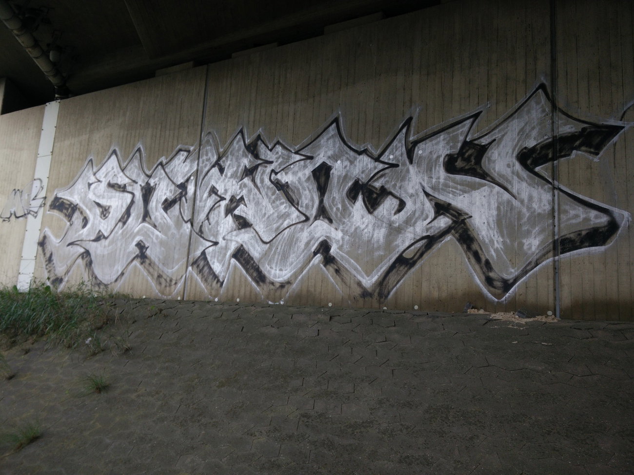 Graffiti in Deutschland - Photo by Pentabarf - A1, eifel, puton