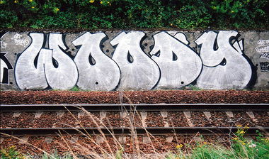 Graffiti Wall - Photo by Perry - Woody, Graffiti, Paris (2000)