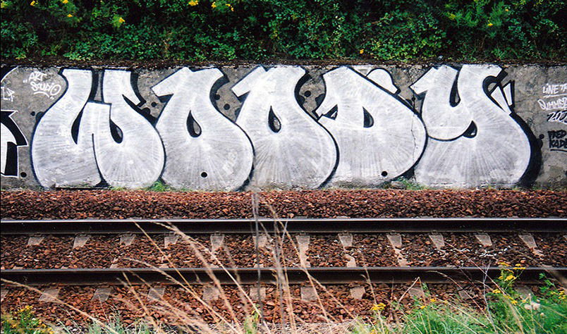 Graffiti Wall - Photo by Perry - Woody, Graffiti, Paris (2000)