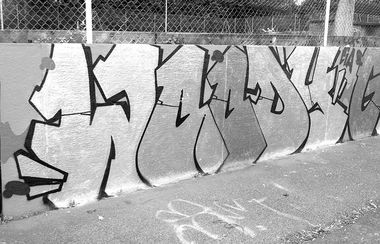 Graffiti Wall - Photo by Perry - Woody, Graffiti, Paris (2014)