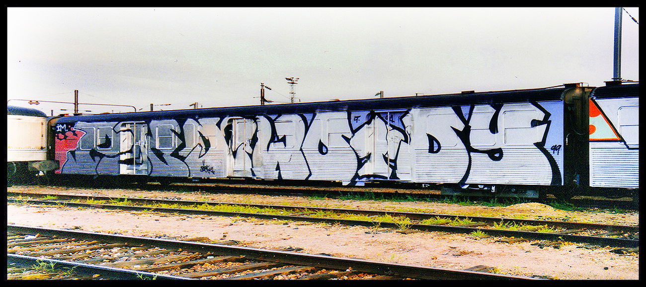 Graffiti Train - Photo by Perry - Woody, Graffiti, Paris (1999)