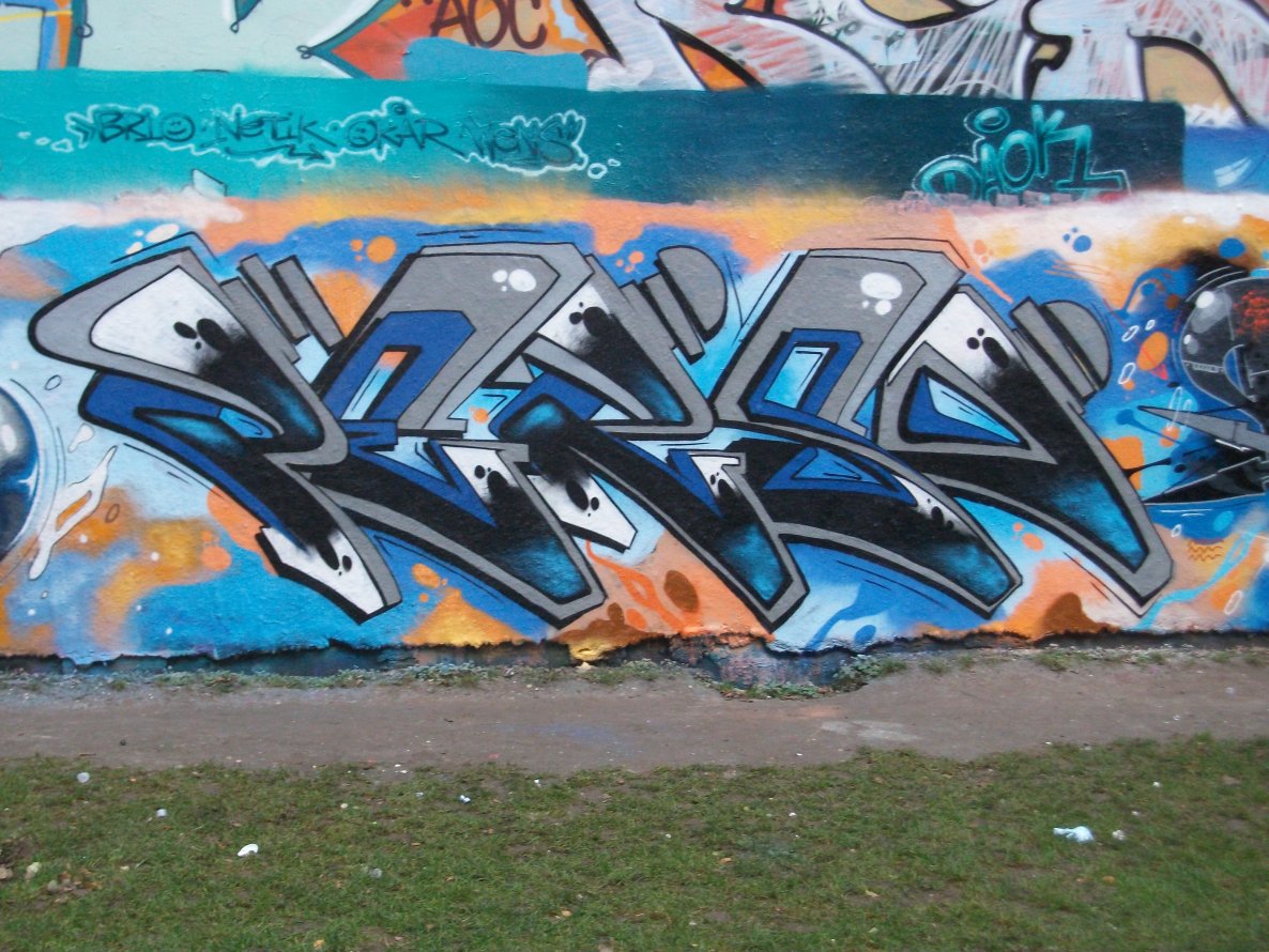 Graffiti Wall - Photo by Perso - perso, osk (2013)