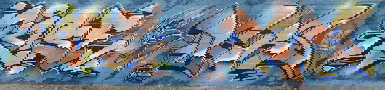 Graffiti Wall in Berlin - Photo by Perso - rise, esze, perso (2014)