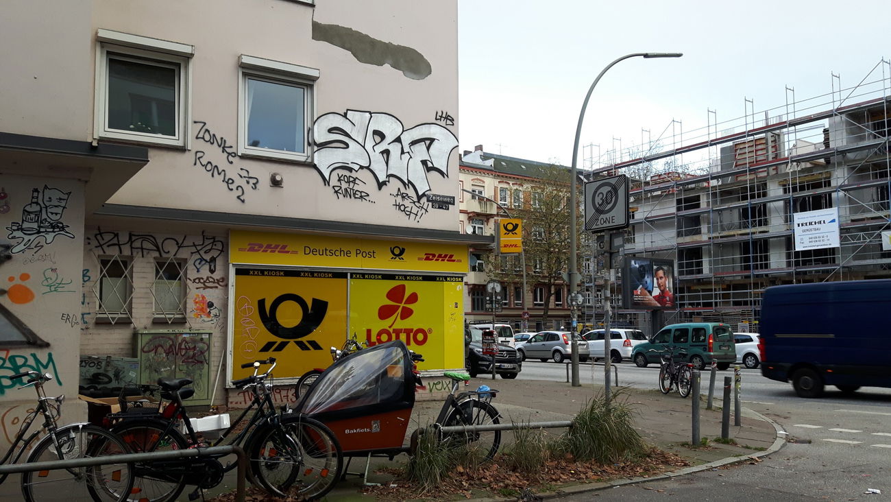 Graffiti Wall - Photo by PeterPetersen - srf