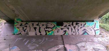 Graffiti Wall - Photo by PeterPetersen - srf, ske