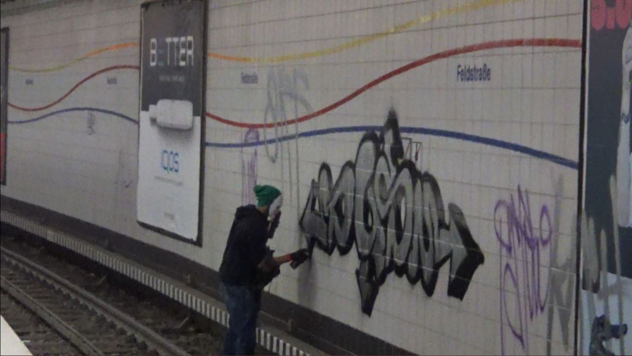 Graffiti Wall - Photo by PeterPetersen - srf