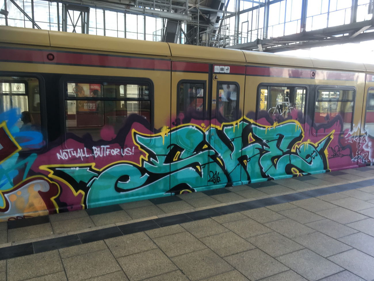 Graffiti Wall - Photo by PeterPetersen - ske