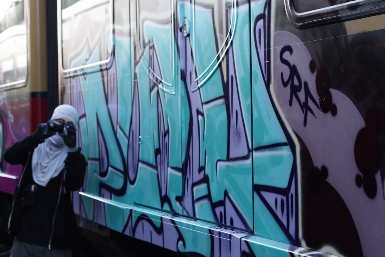 Graffiti Wall - Photo by PeterPetersen - pulk, srf