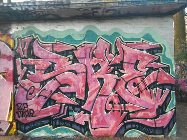 Graffiti Wall - Photo by PeterPetersen - ske, emra