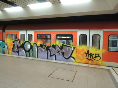 Graffiti Train - Photo by PeterSchechter - Frankfurt