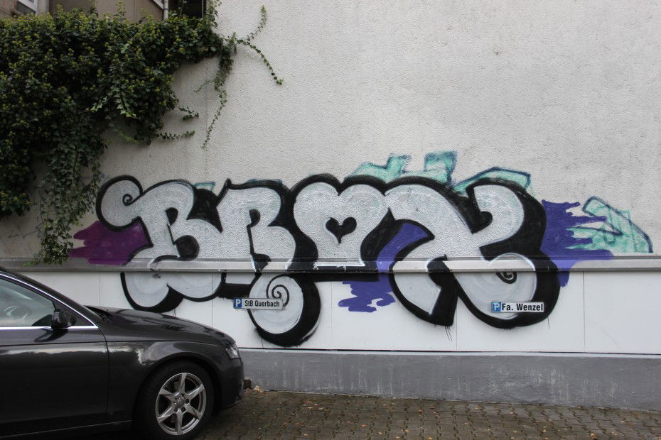 Graffiti Wall in Frankfurt - Photo by PetreUhlman - Brox, Cpuk, Frankfurt