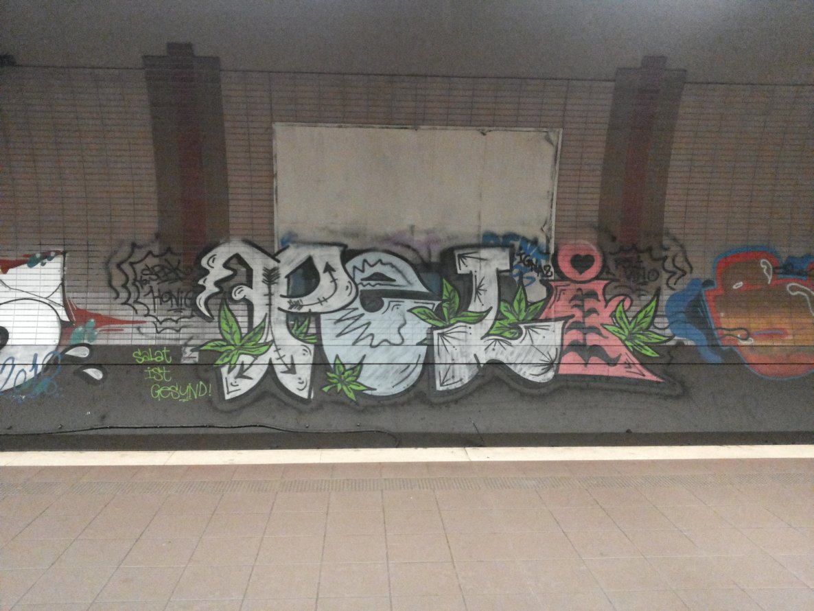 Graffiti Wall - Photo by PetreUhlman