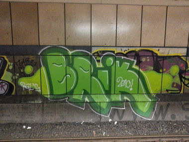 Graffiti Bombing - Photo by PetreUhlman - Brik, Rgls, 2010 (2013)