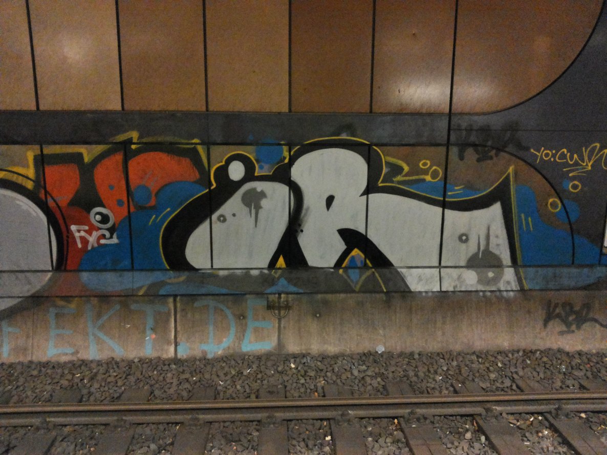 Graffiti Bombing - Photo by PetreUhlman - Ir, Cwr, Frankfurt