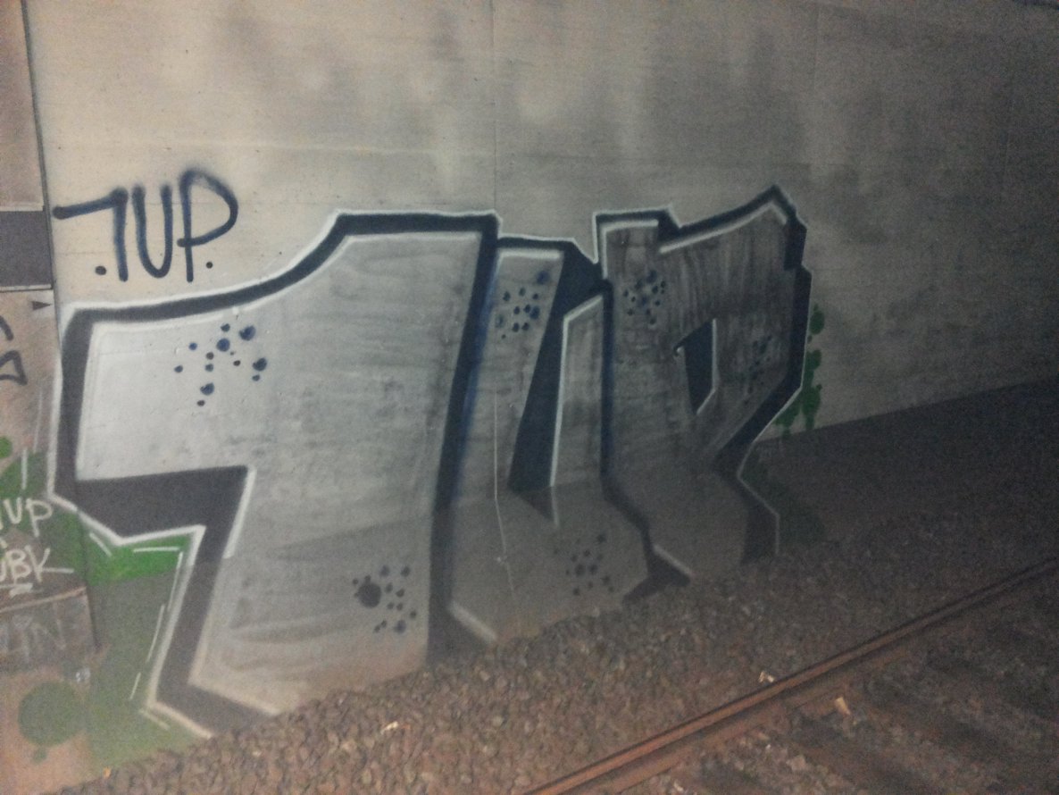 Graffiti Bombing - Photo by PetreUhlman - 1up, Frankfurt