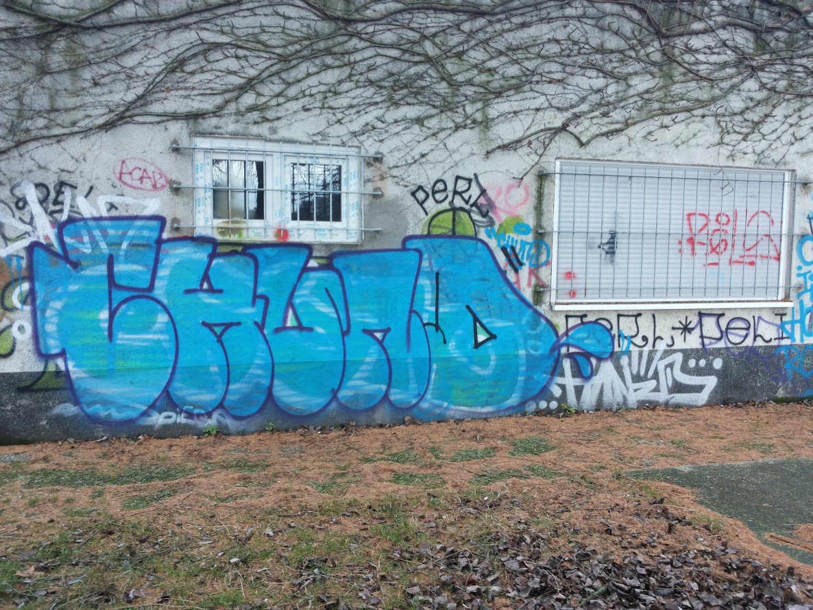 Graffiti Bombing - Photo by PetreUhlman - Chund, Dns, Frankfurt