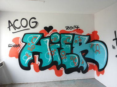 Graffiti Wall - Photo by PetreUhlman - Hier, Acog, Siom