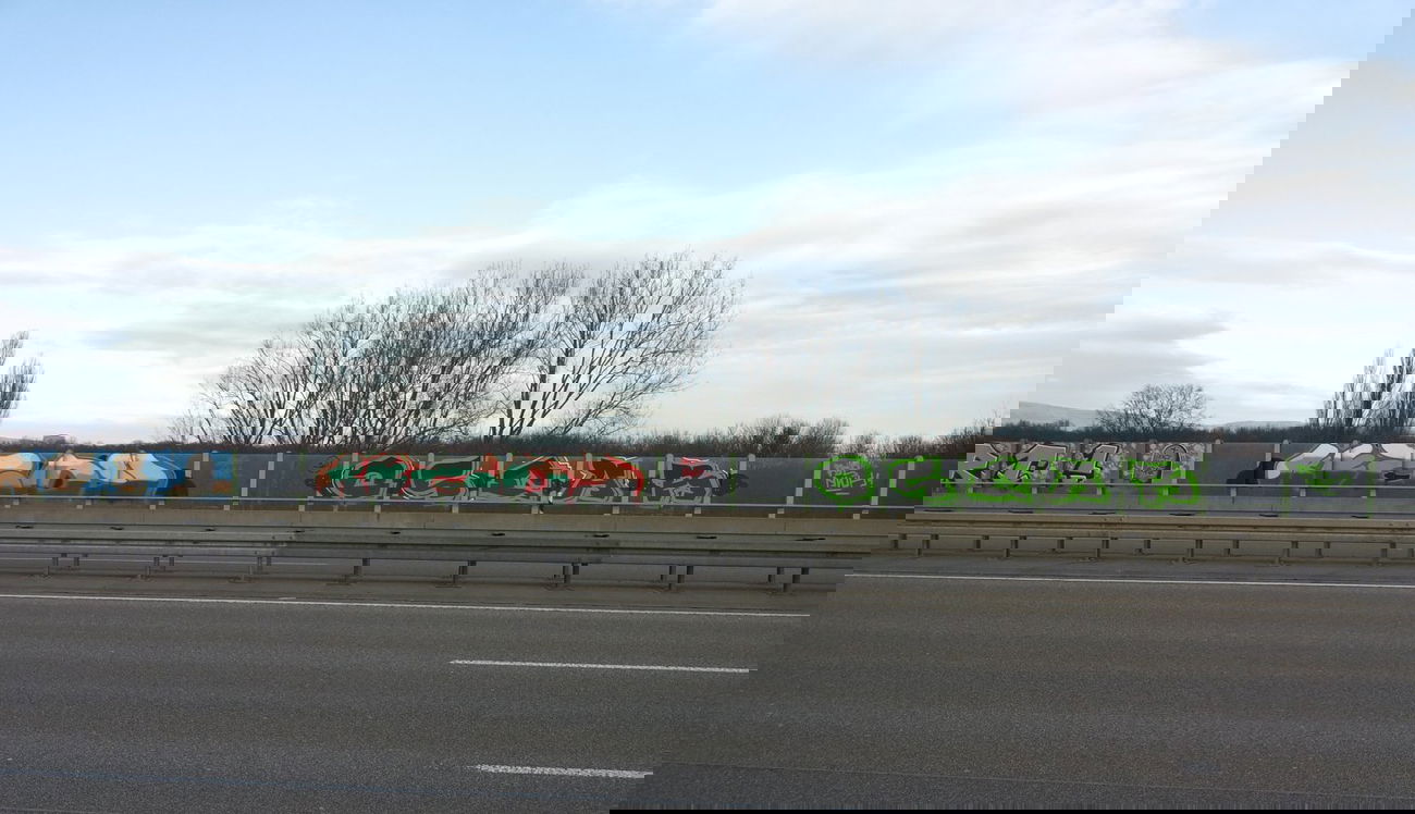 Graffiti Bombing - Photo by PetreUhlman - Kedzy, Oscar, Pse