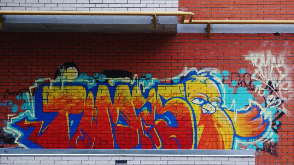 Graffiti Bombing in Tula - Photo by Phame5 - Production, Tomas, Phame (2013)