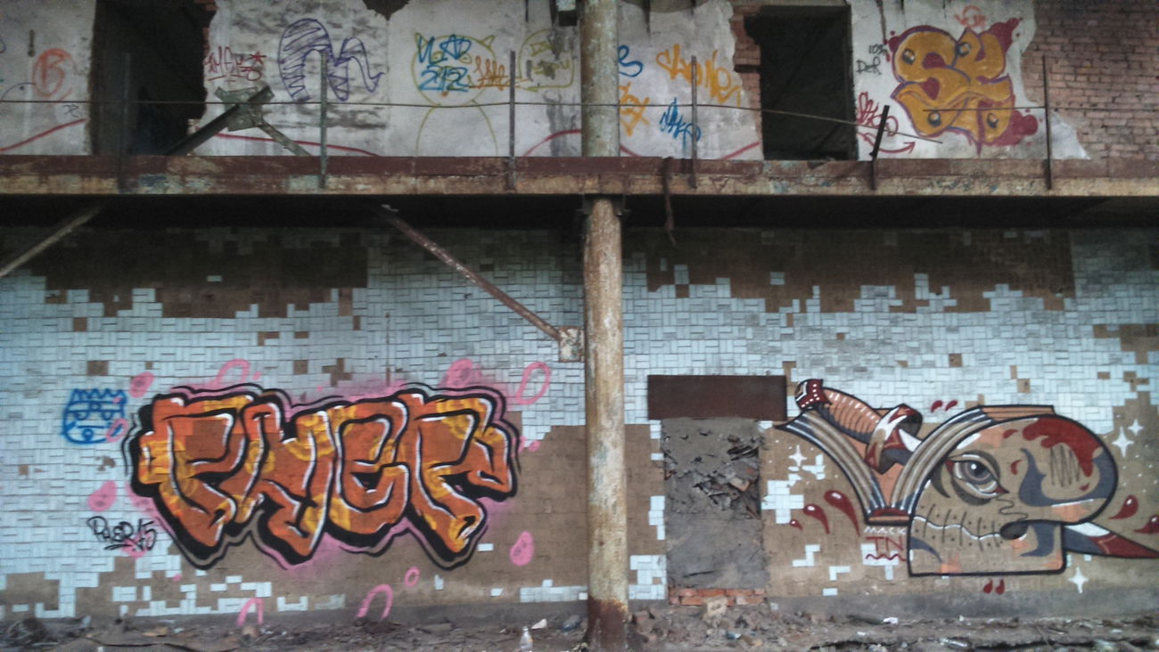 Graffiti Wall - Photo by PherZo