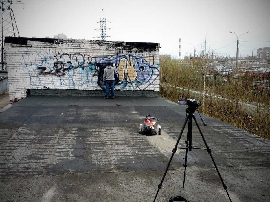 Graffiti Bombing in Russia - Photo by Phreesker - tnb, tnbs, frisk