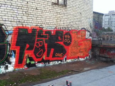 Graffiti Bombing - Photo by Pies_one