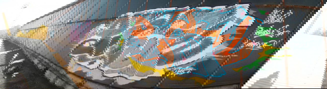 Graffiti Train - Photo by PietArt - piet, art