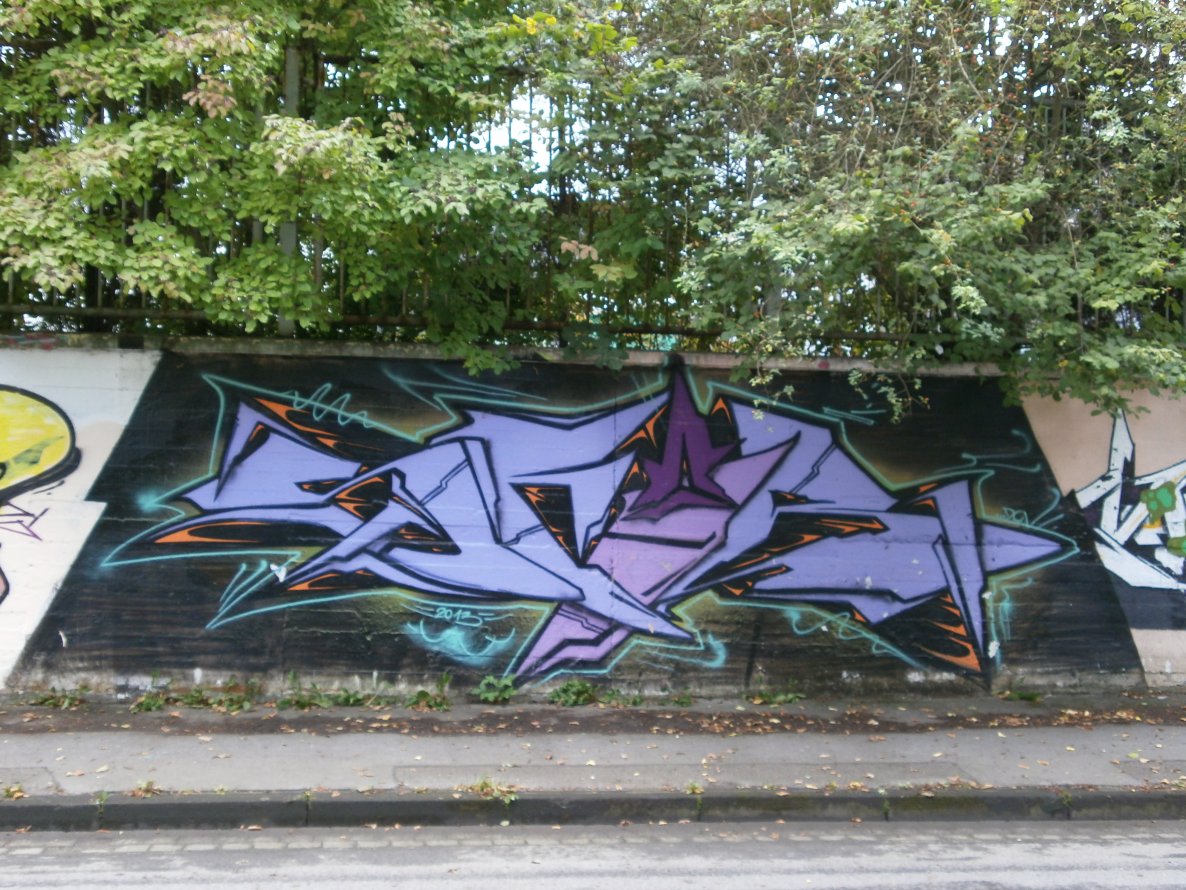 Graffiti Wall - Photo by Pillepalle