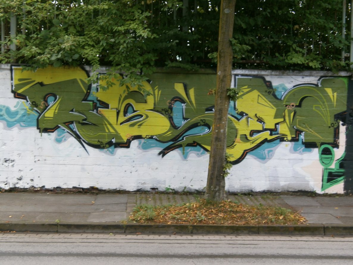 Graffiti Wall - Photo by Pillepalle