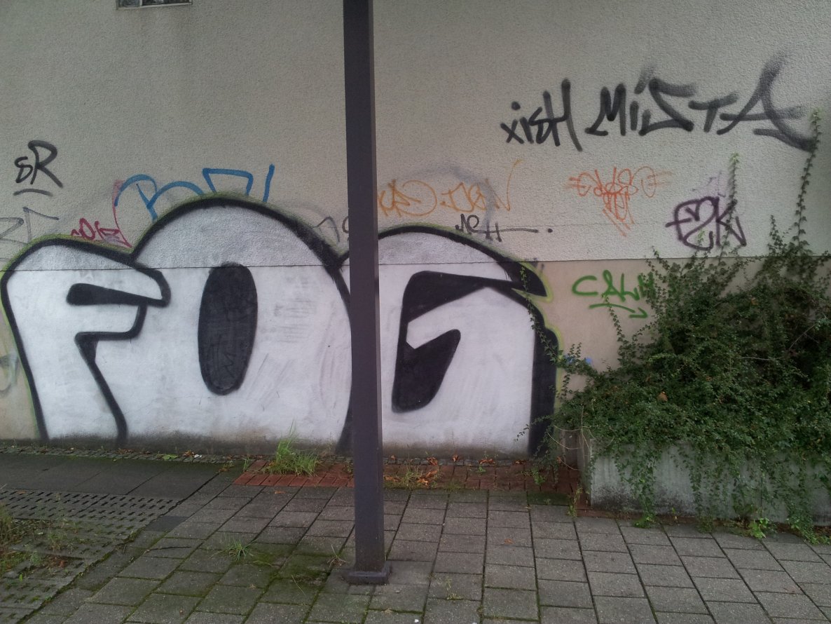 Graffiti Bombing - Photo by Pillepalle - ISH, FOG