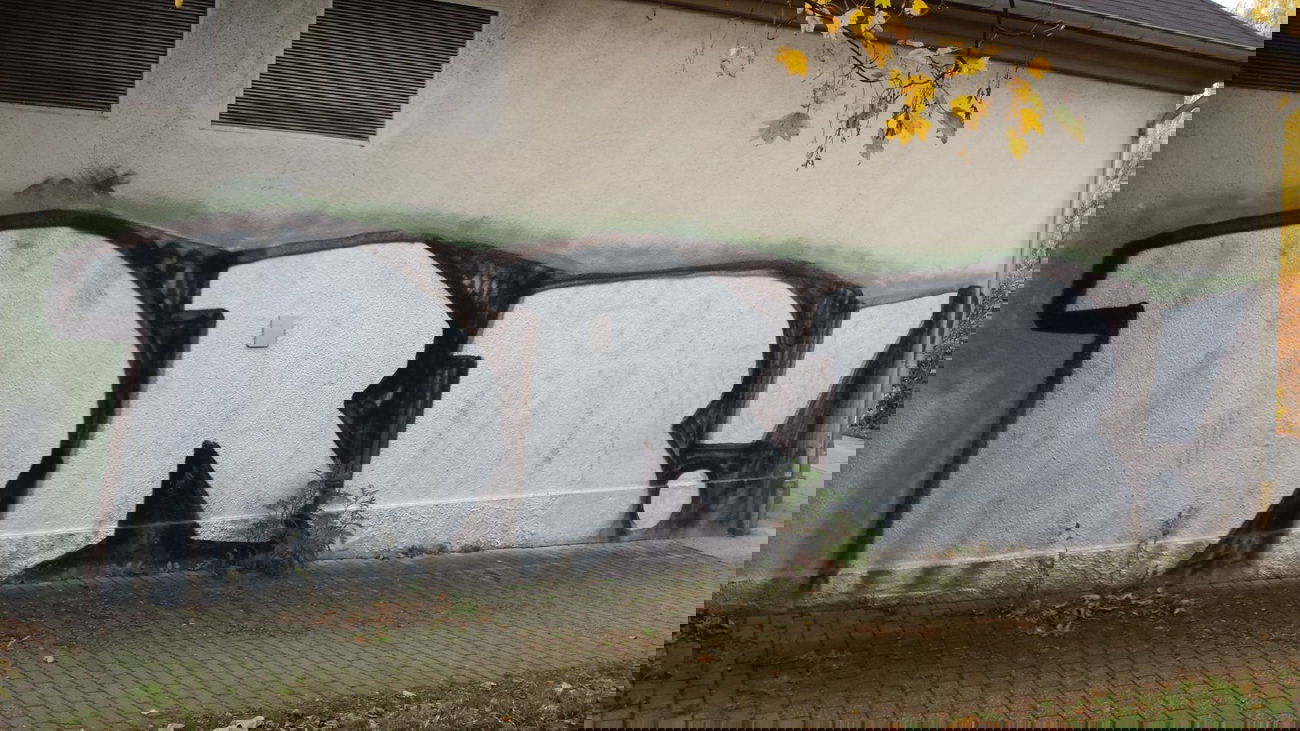 Graffiti Bombing - Photo by Pillepalle