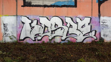 Graffiti Bombing - Photo by Pillepalle