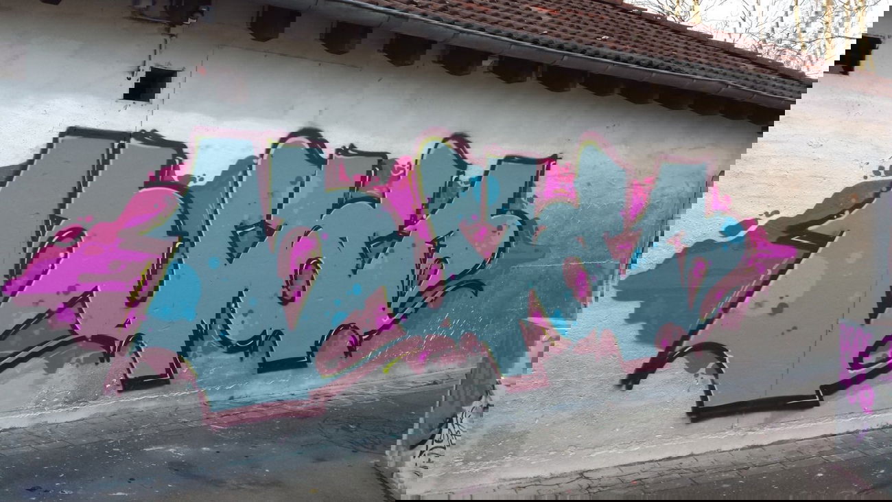 Graffiti Wall - Photo by Pillepalle