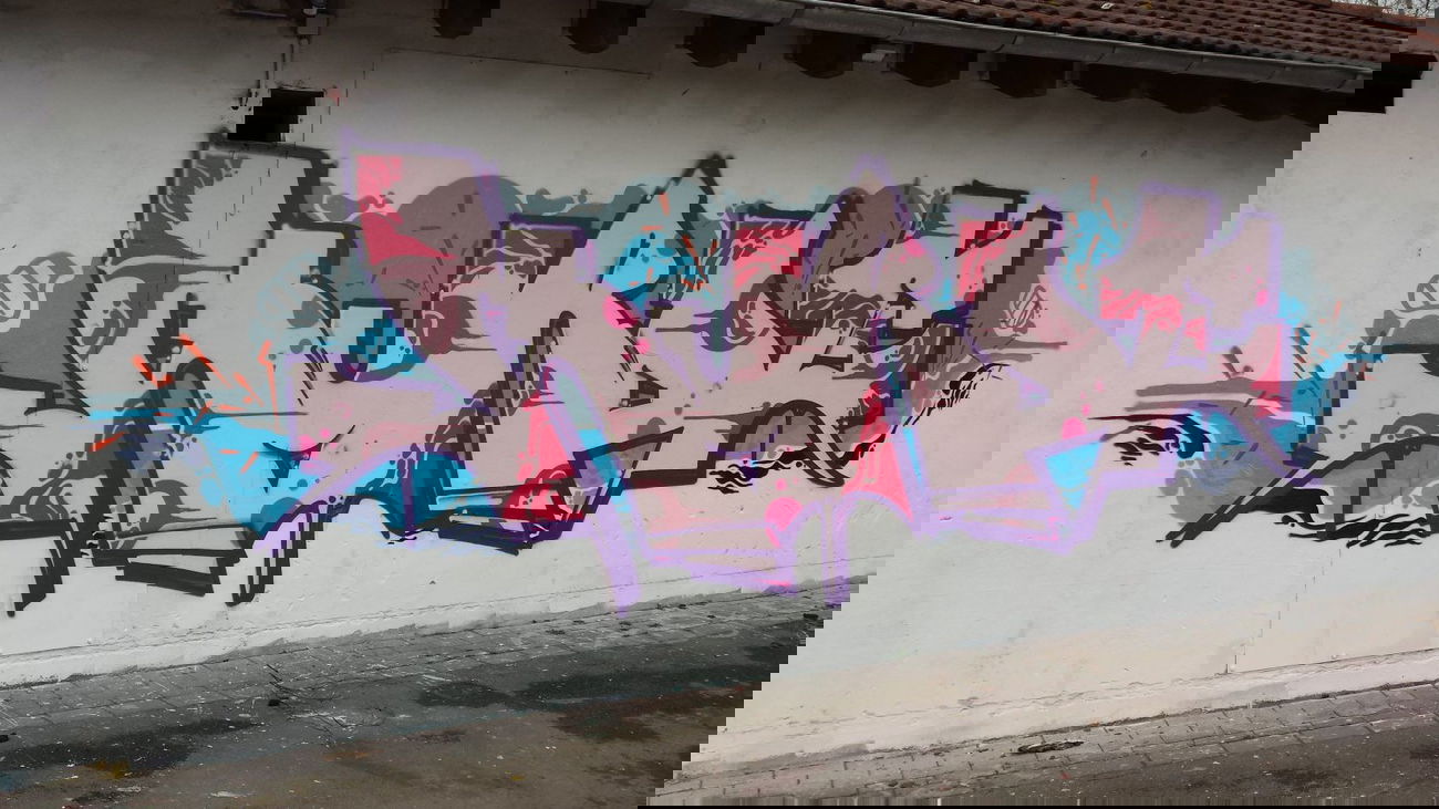 Graffiti Wall - Photo by Pillepalle