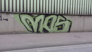 Graffiti Bombing - Photo by Pillepalle - MOS