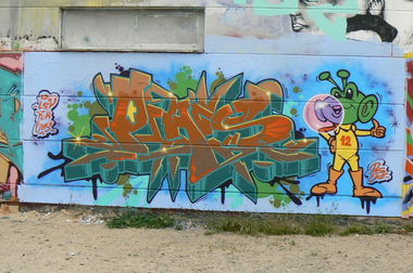 Graffiti Wall - Photo by PinaColadaSong - PAS (2010)
