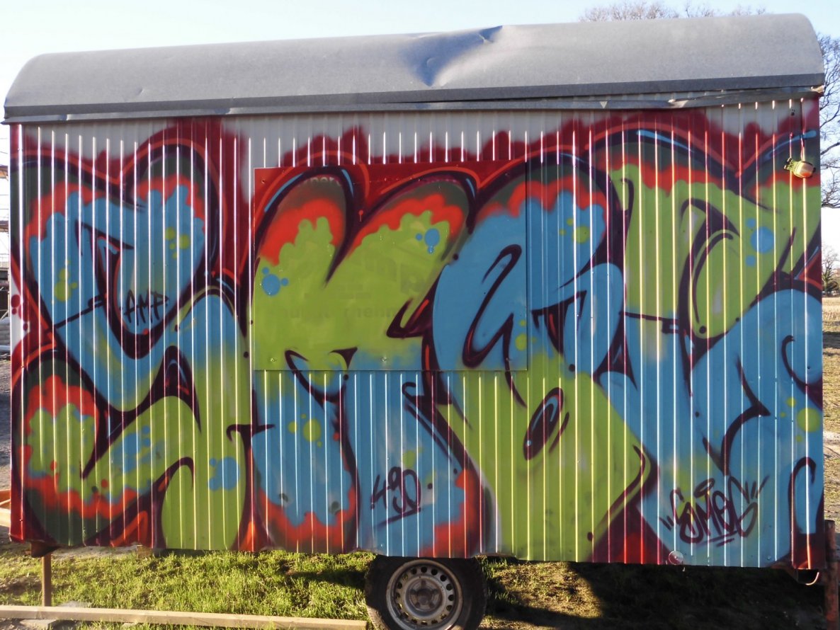 Graffiti Bombing in Osnabrück - Photo by PinaColadaSong - SMOG, AMP