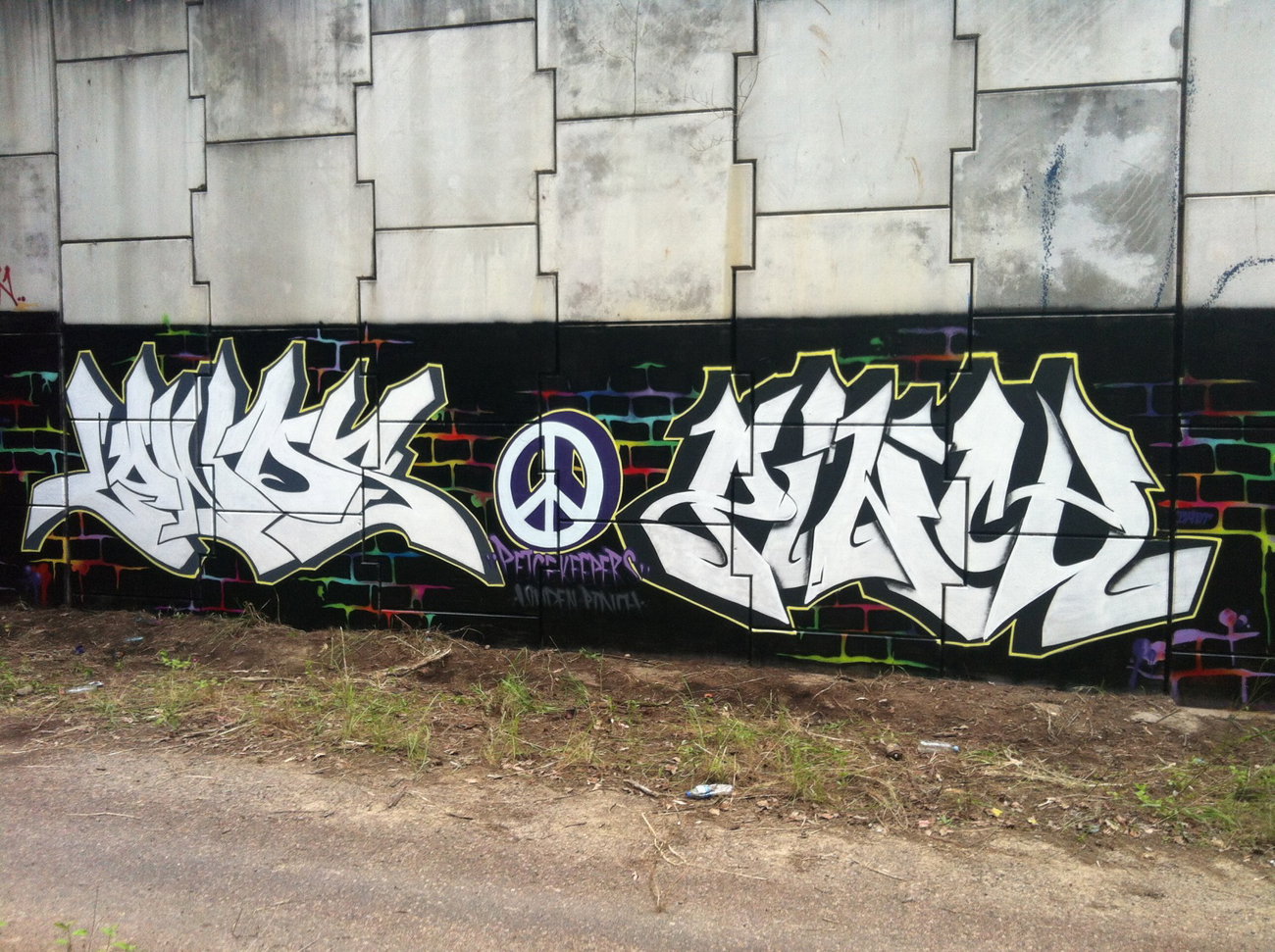 Graffiti Wall - Photo by Pincho1