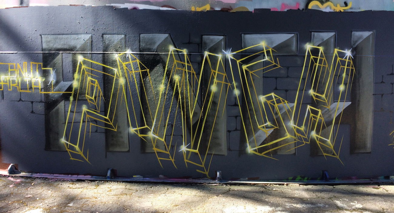 Graffiti Wall - Photo by Pincho1